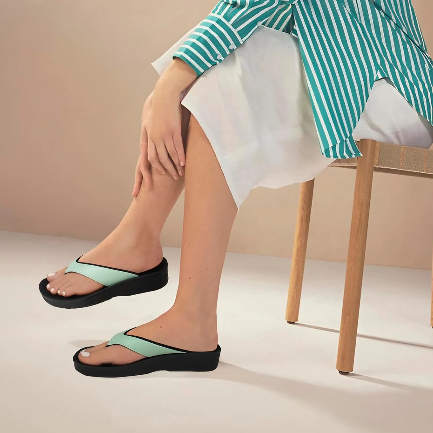 AEROTHOTIC Arch Support Flip Flops for women Stylish Cushioned Padded Straps with Soft Toe Post Slip on Footwear Dressy Travel Recovery Outdoor Comfortable Walking Women Sandals