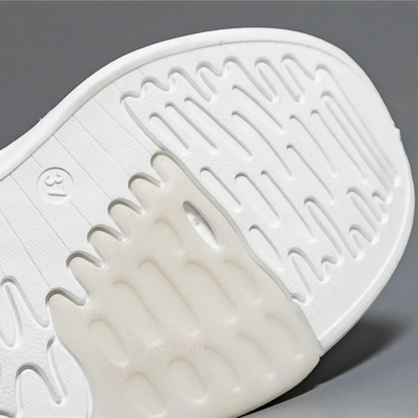 Chunky Sneakers for Women & Girls 1.4-Inch Platform Comfortable Walking Casual Shoes Travel & Sport