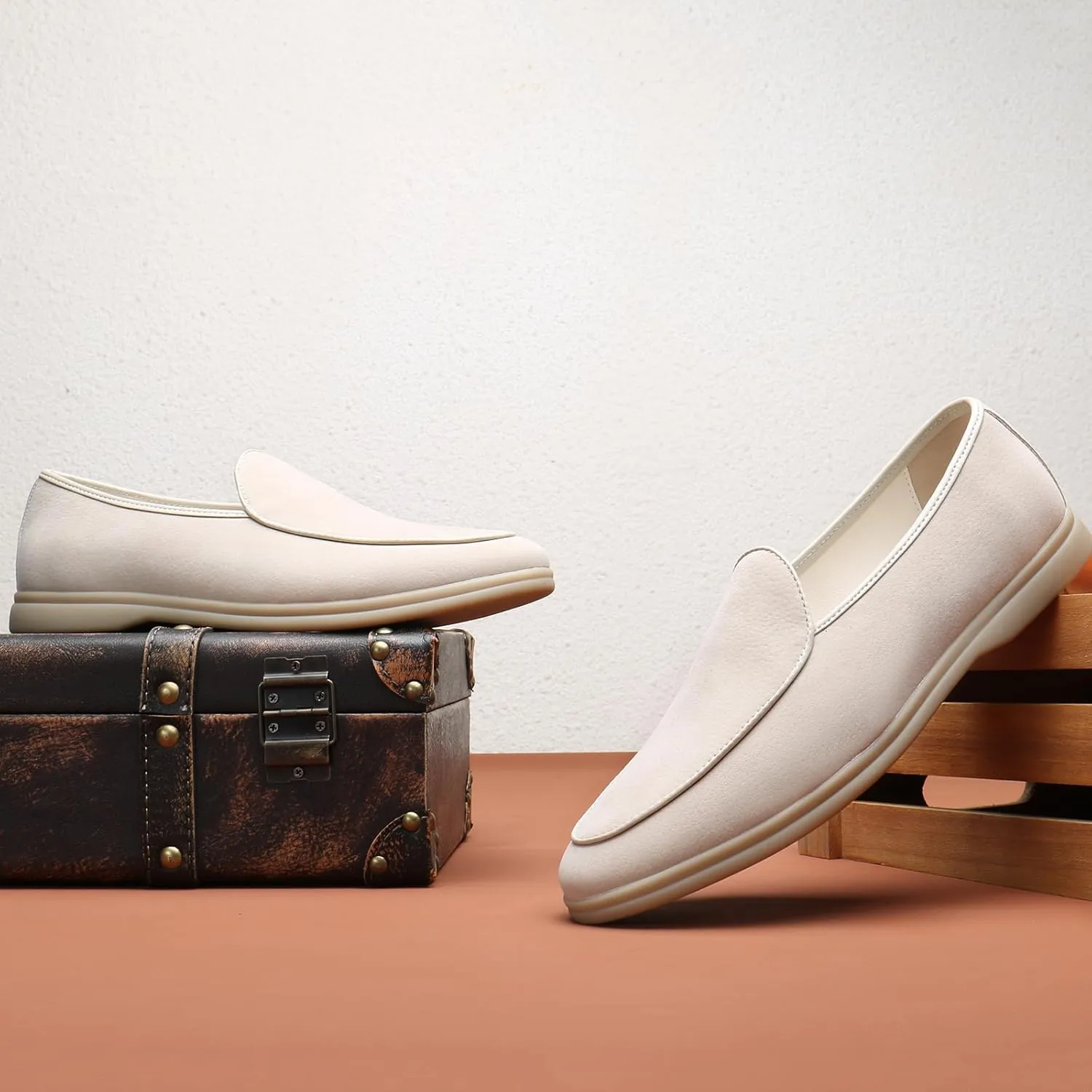 Men's Fashion Suede Leather Slip On Penny Loafers Casual Driving Shoes Moccasins Dress Shoes Comfortable Round Toe Breathable Formal Shoes for Prom Wedding Business