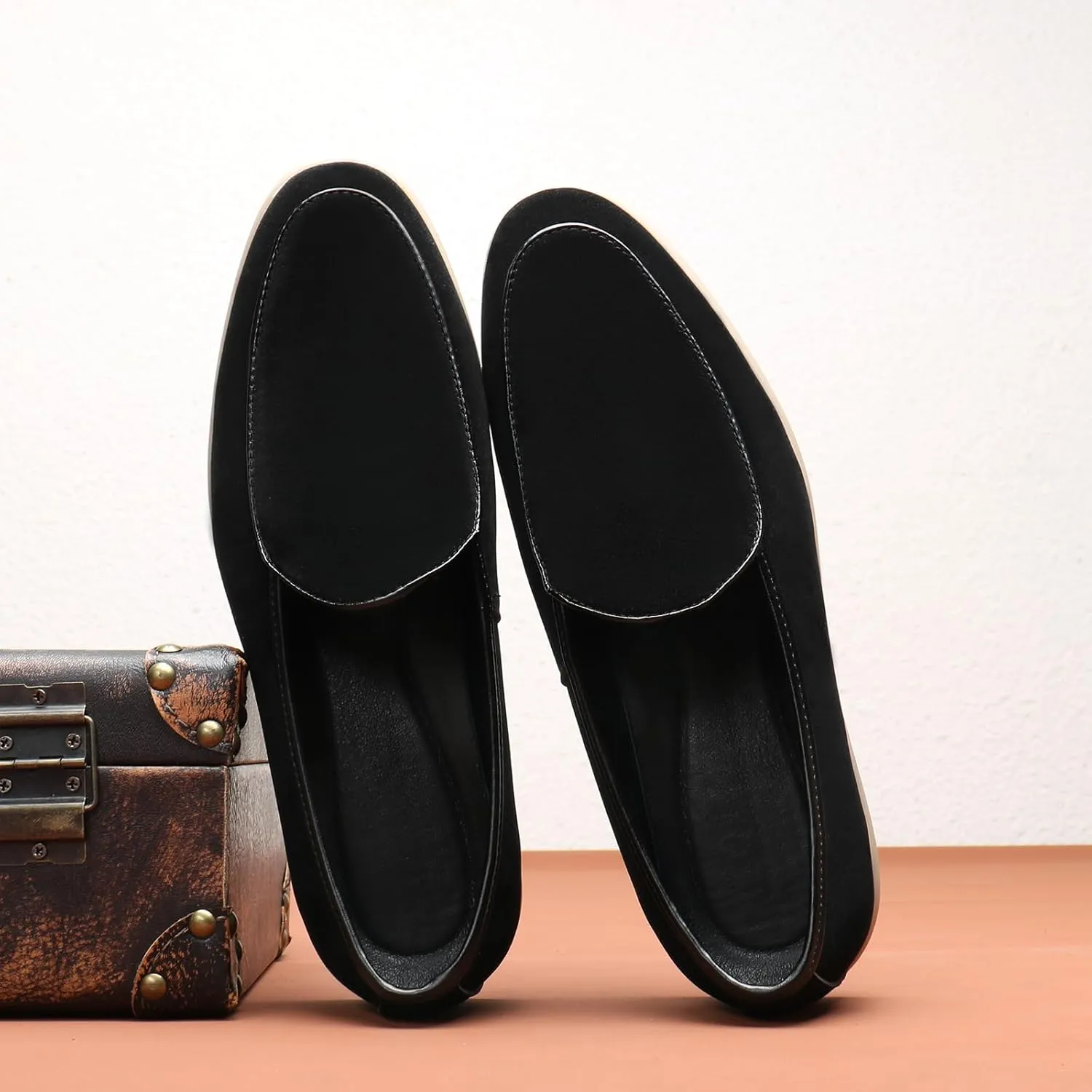 Men's Suede Leather Slip On Penny Loafers Fashion Casual Smoking Driving Moccasins Dress Shoes British Retro Tuxedo Formal Shoes for Prom Wedding Business