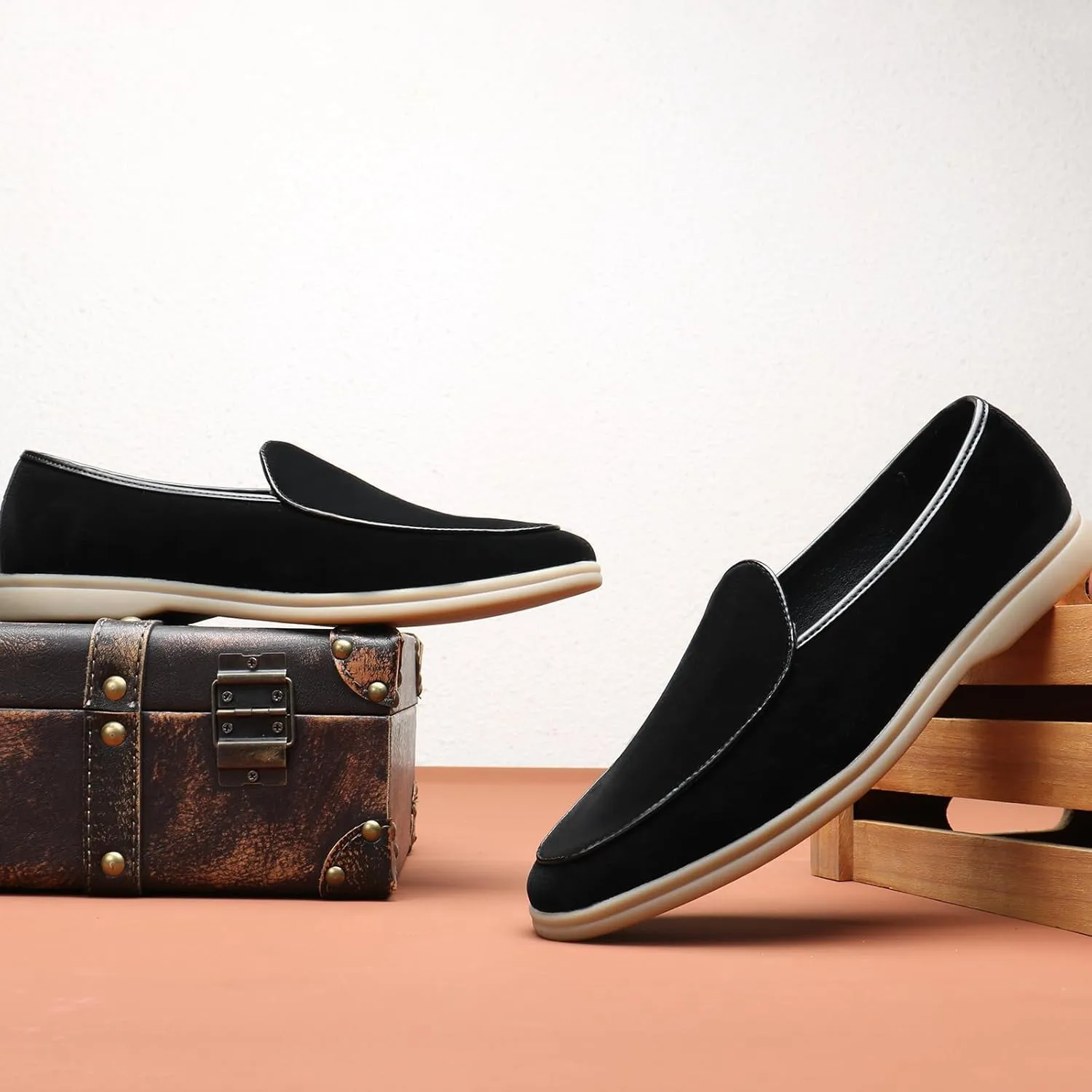 Men's Suede Leather Slip On Penny Loafers Fashion Casual Smoking Driving Moccasins Dress Shoes British Retro Tuxedo Formal Shoes for Prom Wedding Business