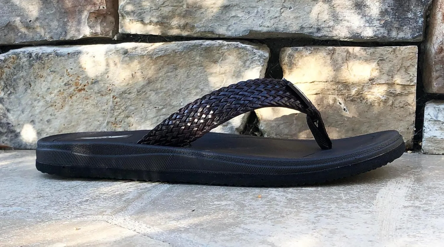 REDVOLUTION Women's Rhinestone Sandals Soft Platform Footbed Midsole Fashion Flip Flop