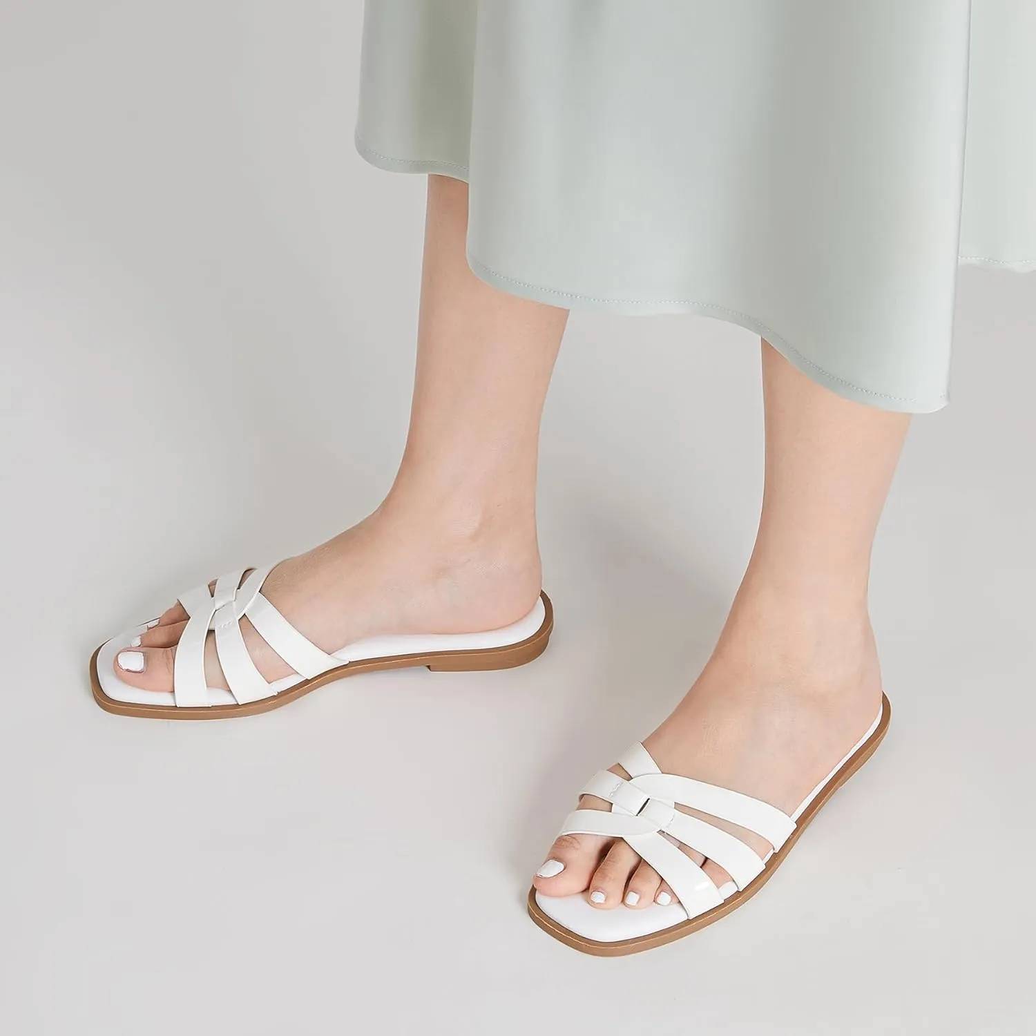 Trary Women's Flat Sandals Open Square Toe Slip on Slippers Casual Dressy Comfortable Soft Leather Summer Fashion Slide Sandals for Women Vacation Beach Party