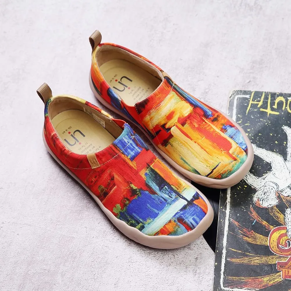 UIN Women's Artistic Slip-On Shoes Vibrant Floral Casual Loafers Lightweight Comfortable Travel Footwear