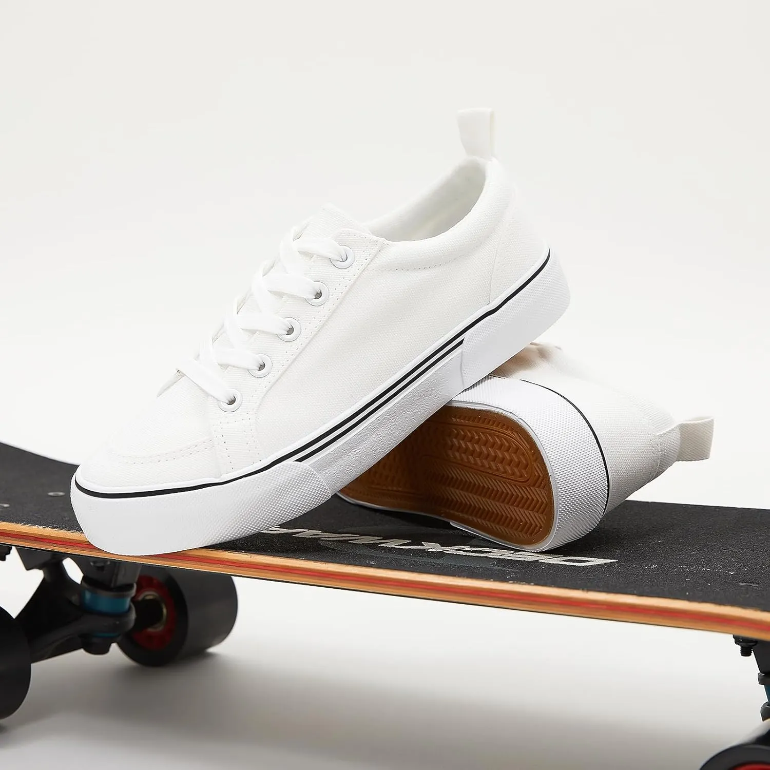 Uoidru Black Sneakers for Women Canvas White Tennis Shoes Women Casual Low Top Skateboard Fashion Sneakers