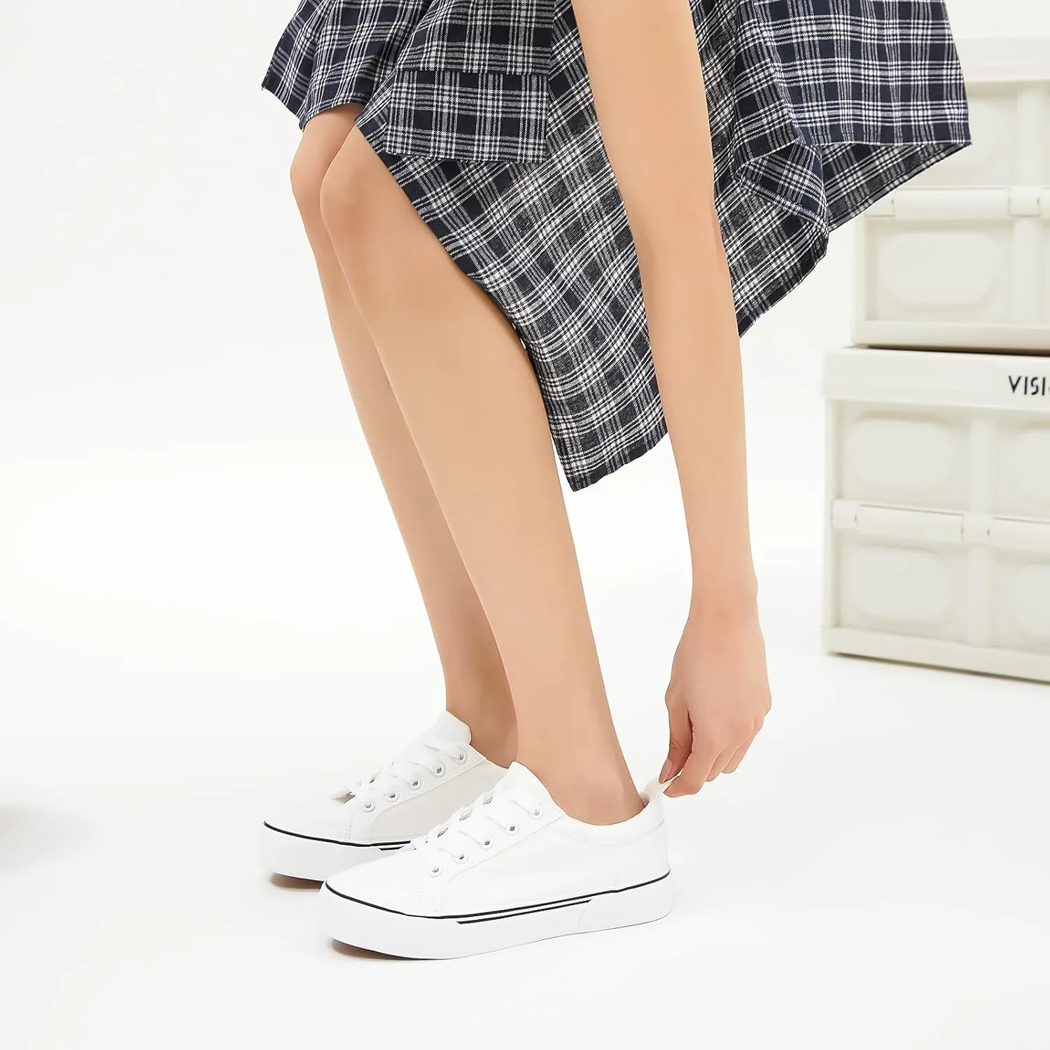 Uoidru Black Sneakers for Women Canvas White Tennis Shoes Women Casual Low Top Skateboard Fashion Sneakers